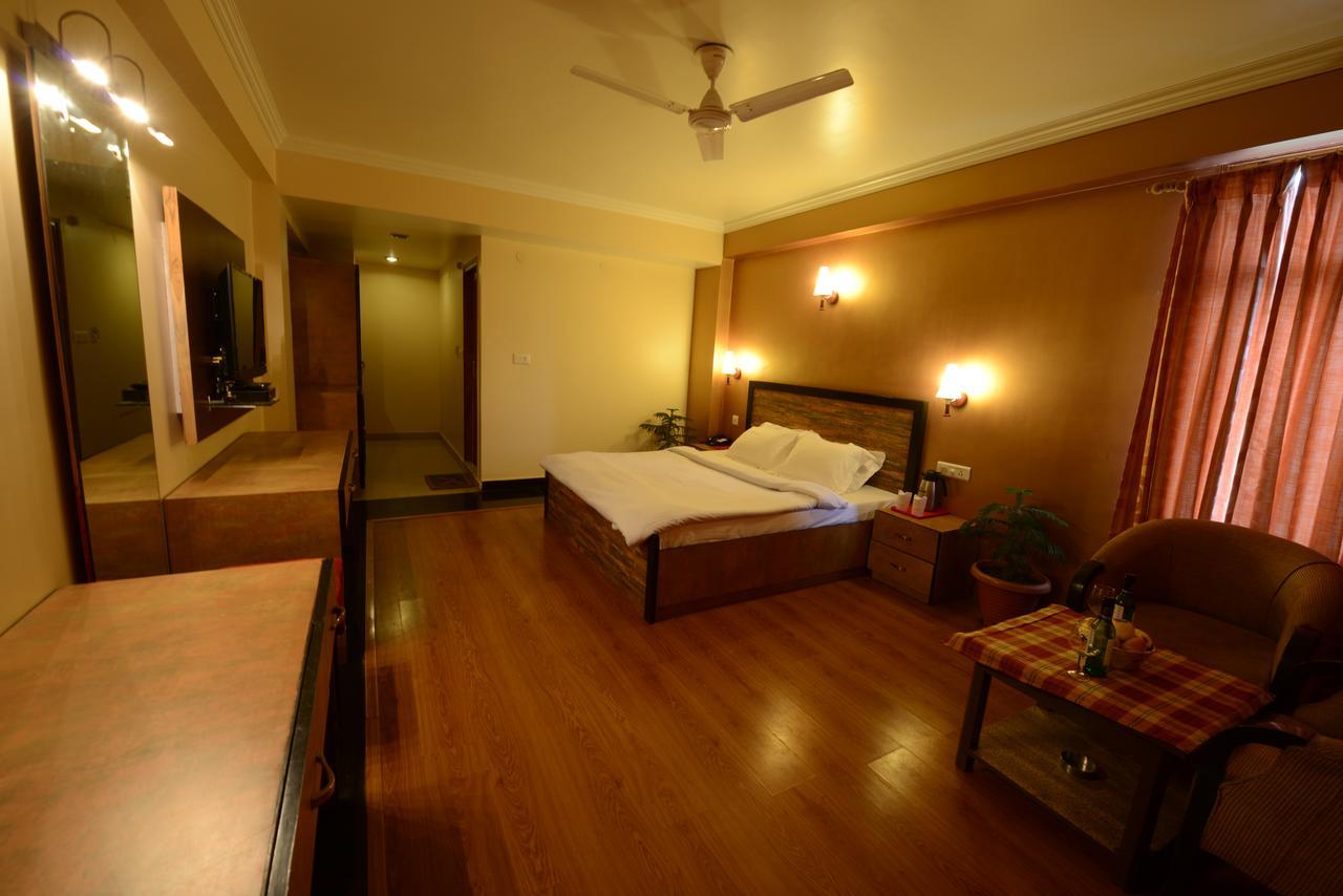 Hotel Park Paradise Manali מנאלי מראה חיצוני תמונה