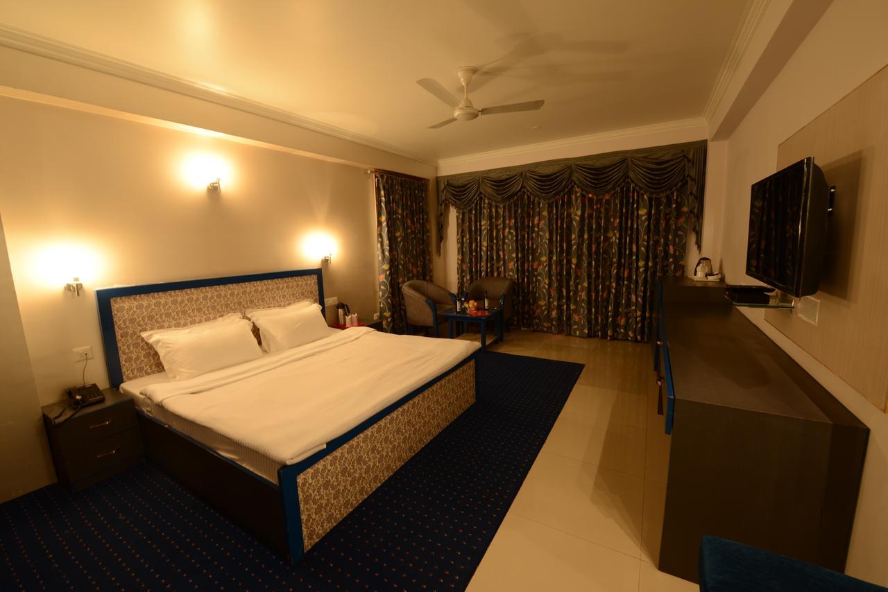 Hotel Park Paradise Manali מנאלי מראה חיצוני תמונה