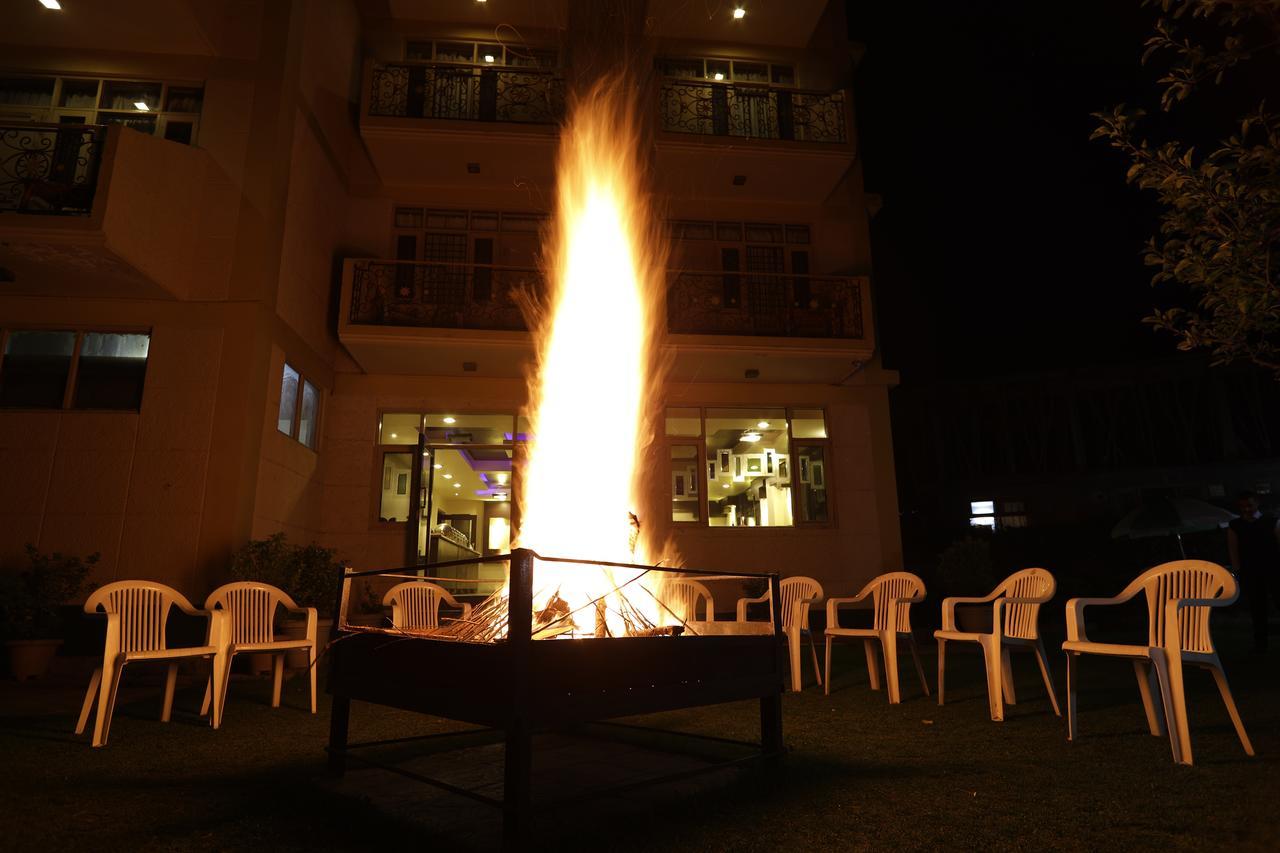 Hotel Park Paradise Manali מנאלי מראה חיצוני תמונה