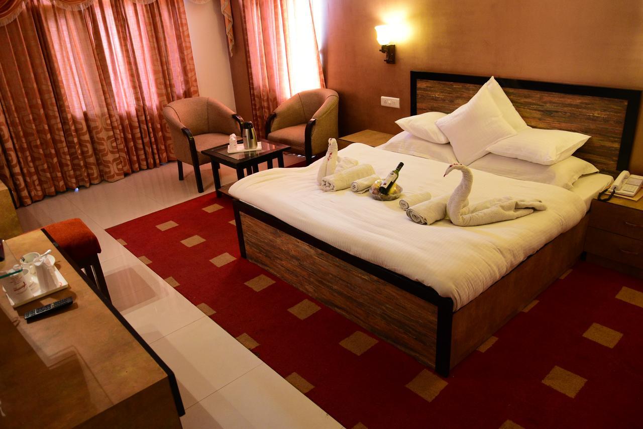 Hotel Park Paradise Manali מנאלי מראה חיצוני תמונה